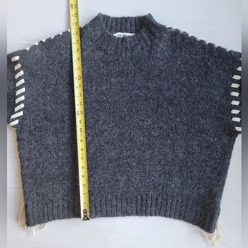 HL AFFAIR Sweater. Size: L - Picture 14 of 14